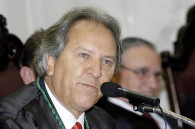 Curitiba, 11-01-07 - O governador Roberto Requião esteve na posse de Nestor Batista no Tribunal de Contas do Paraná. O conselheiro Nestor Baptista assumiu a presidencia do Tribunal de Contas do Paraná. Foto Julio Covello-SECS